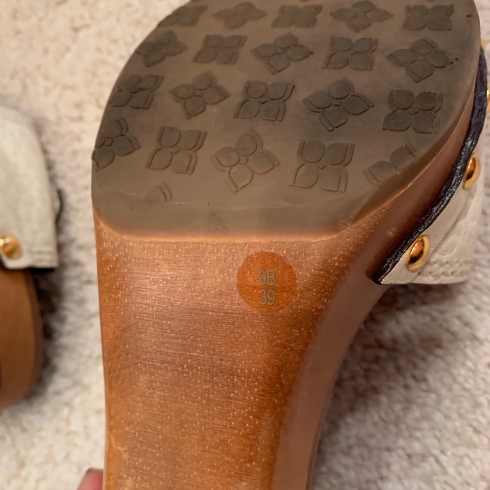 Shoes - Picture 5 of 5